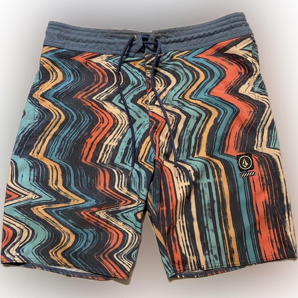 Volcom stoneys Board shorts, size 30, GREAT condition!!!